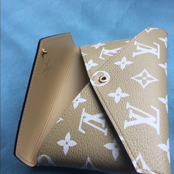 Louis Vuitton Monogram Giant Medium Pochette Beige - Picture 11 of 13